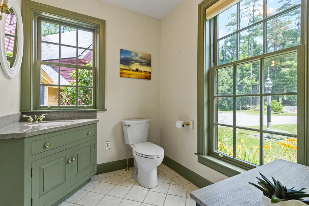 18 Kimberley Circle Brunswick ME 04011