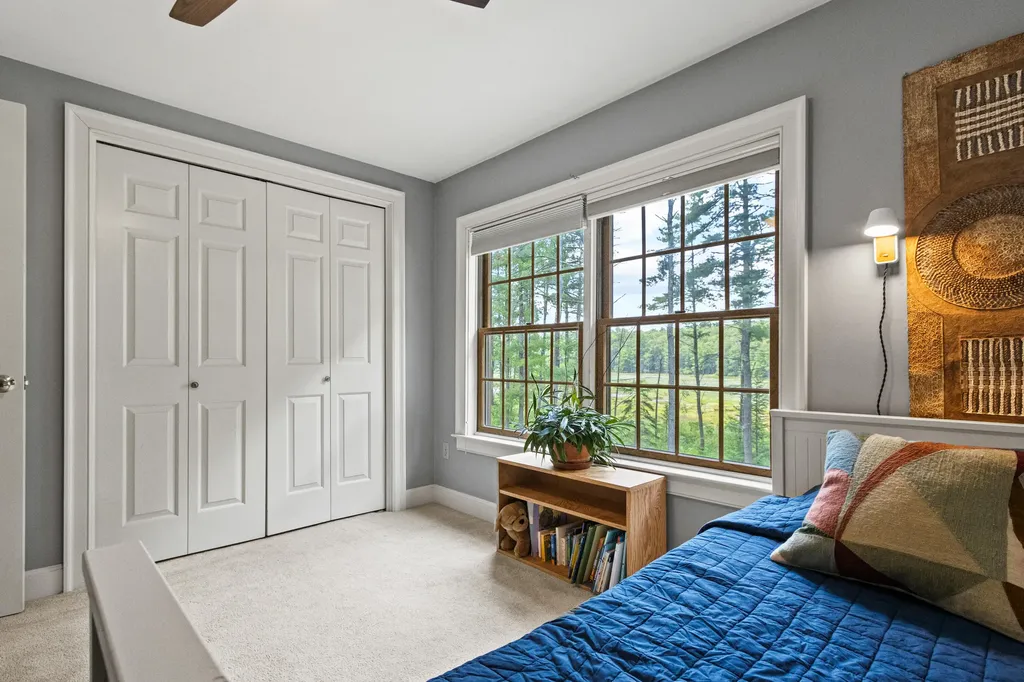 18 Kimberley Circle Brunswick ME 04011