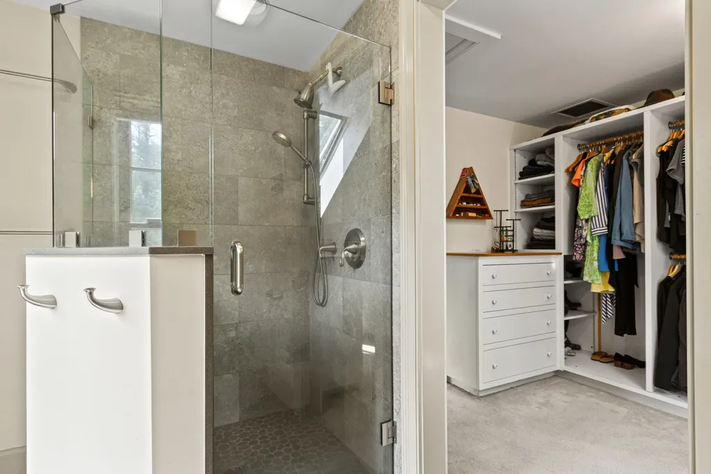 18 Kimberley Circle Brunswick ME 04011