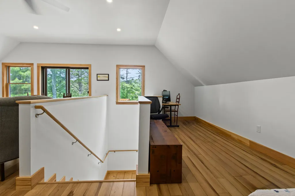 18 Kimberley Circle Brunswick ME 04011