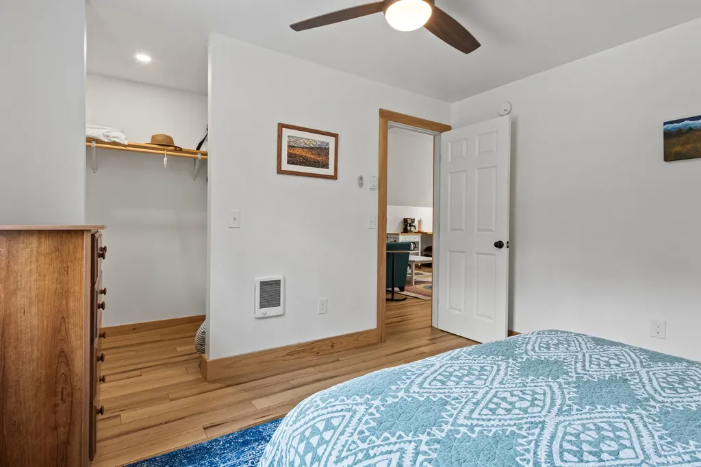 18 Kimberley Circle Brunswick ME 04011