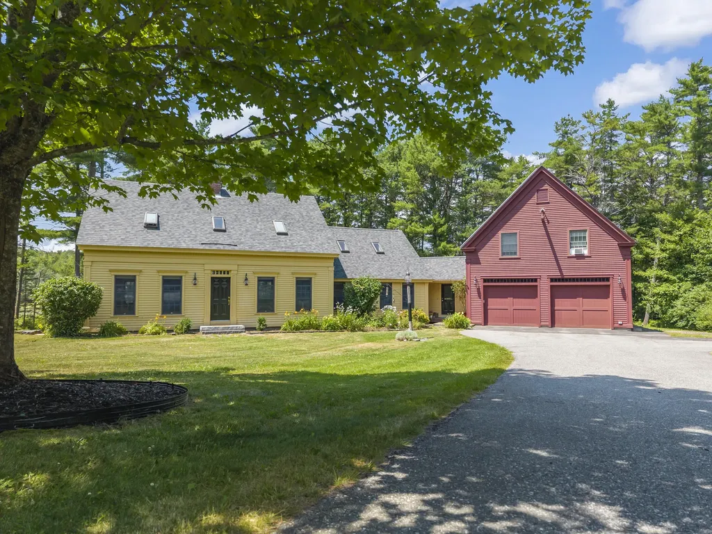 18 Kimberley Circle Brunswick ME 04011