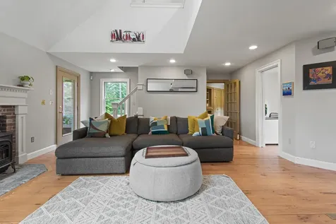 18 Kimberley Circle Brunswick ME 04011