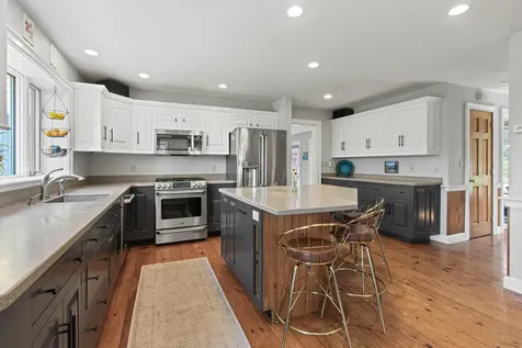 18 Kimberley Circle Brunswick ME 04011