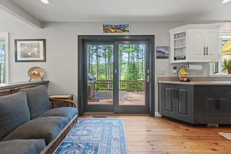 18 Kimberley Circle Brunswick ME 04011