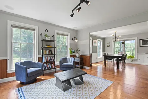 18 Kimberley Circle Brunswick ME 04011