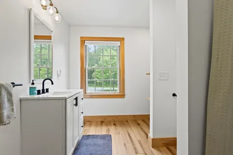 18 Kimberley Circle Brunswick ME 04011