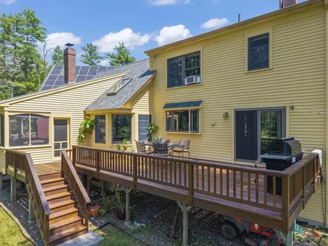 18 Kimberley Circle Brunswick ME 04011