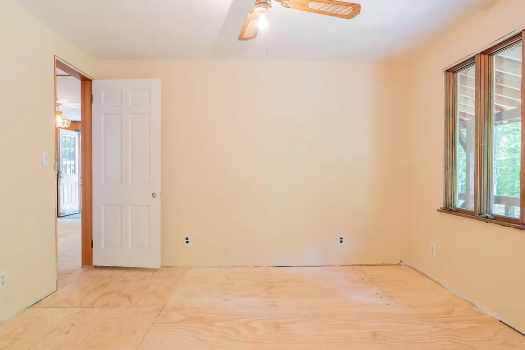 290 Gore Road Naples ME 04055