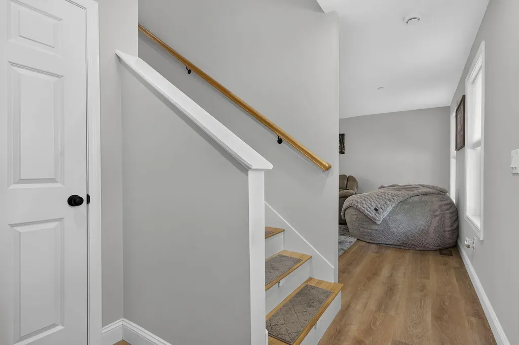 44 Redwood Lane Sanford ME 04073