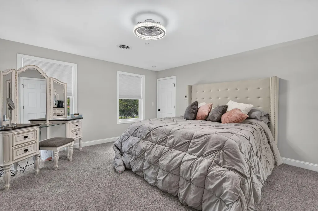 44 Redwood Lane Sanford ME 04073
