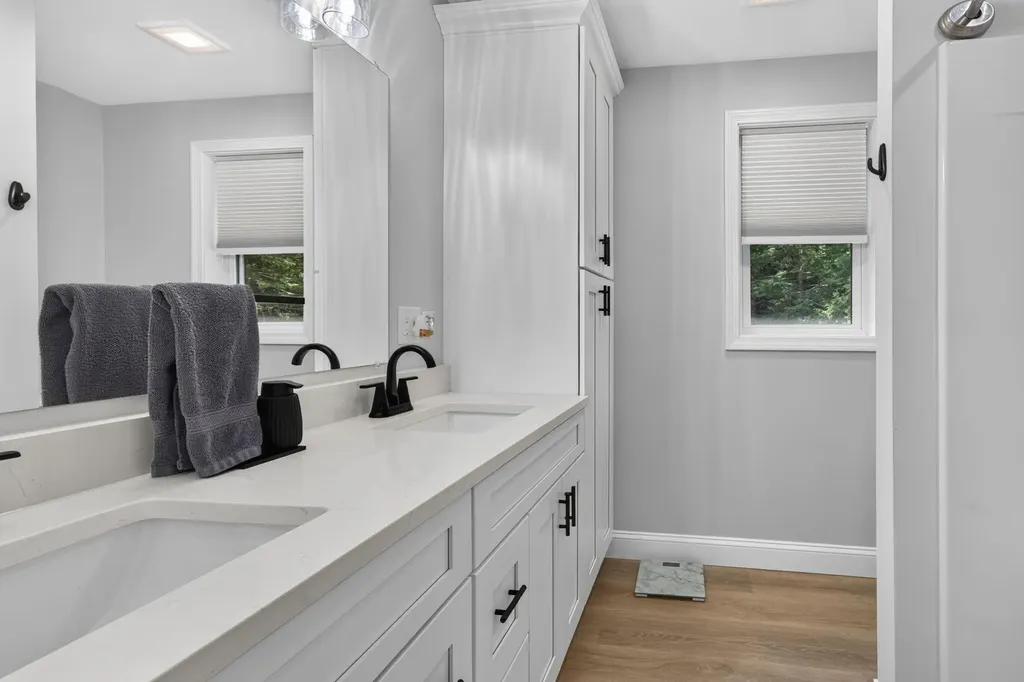 44 Redwood Lane Sanford ME 04073