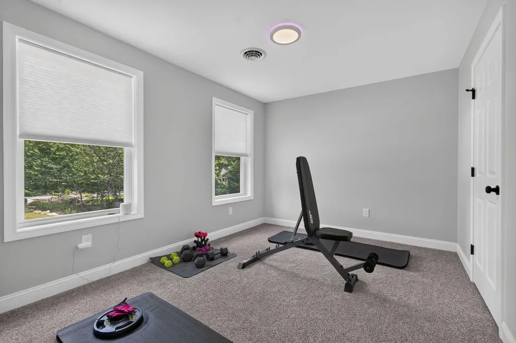 44 Redwood Lane Sanford ME 04073