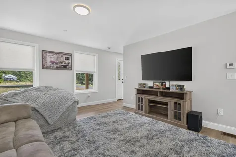 44 Redwood Lane Sanford ME 04073
