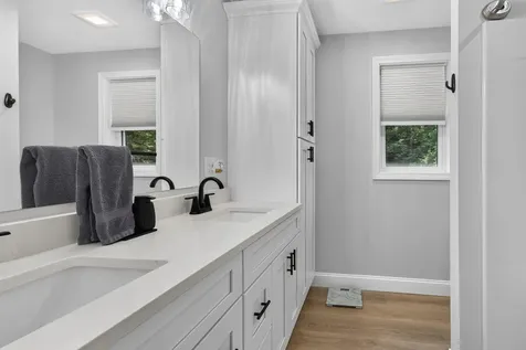 44 Redwood Lane Sanford ME 04073