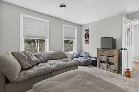 44 Redwood Lane Sanford ME 04073