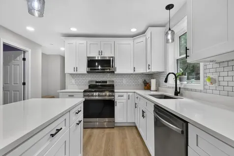 44 Redwood Lane Sanford ME 04073