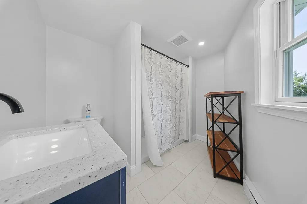 46 Giles Road Readfield ME 04355