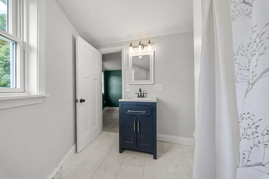 46 Giles Road Readfield ME 04355