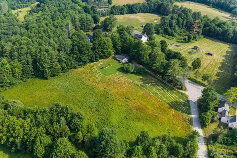 46 Giles Road Readfield ME 04355