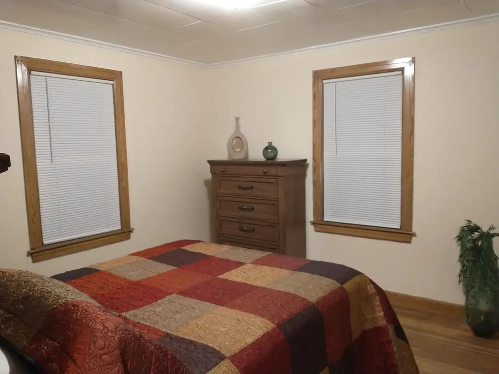 19 Cook Street Auburn ME 04210