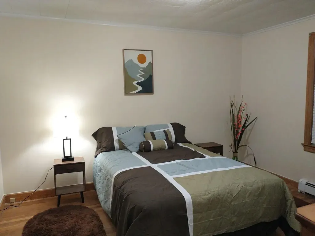 19 Cook Street Auburn ME 04210