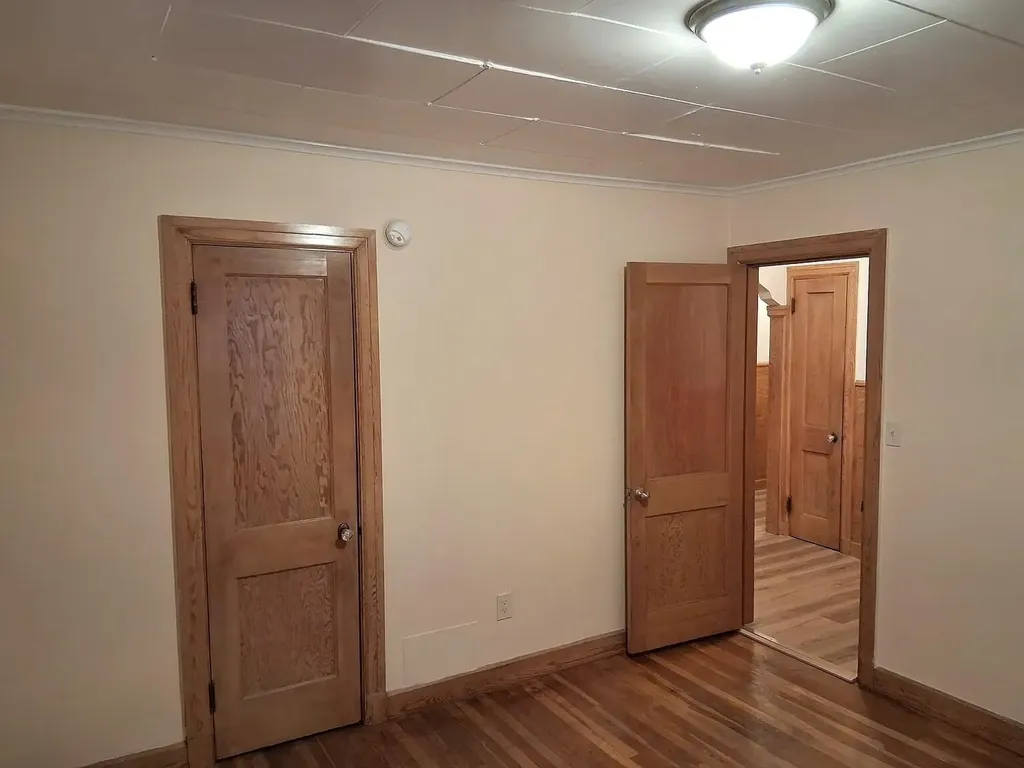 19 Cook Street Auburn ME 04210