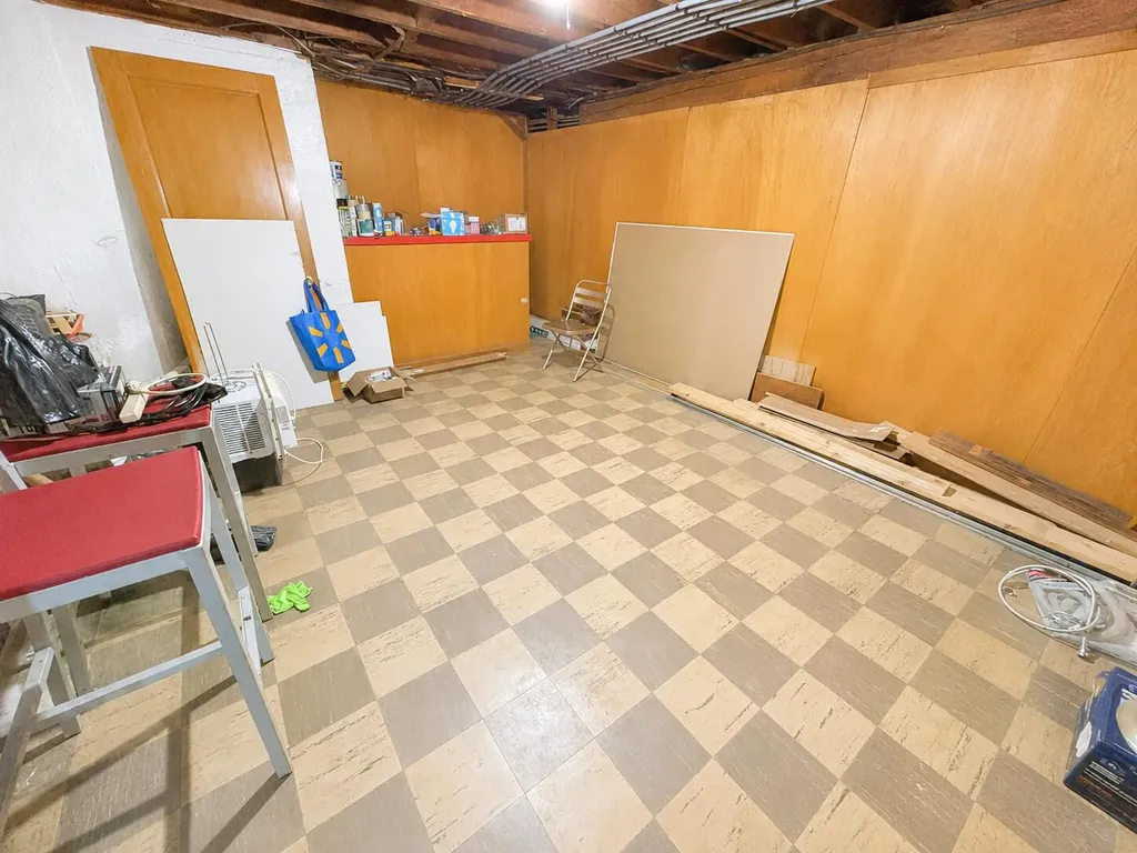 19 Cook Street Auburn ME 04210