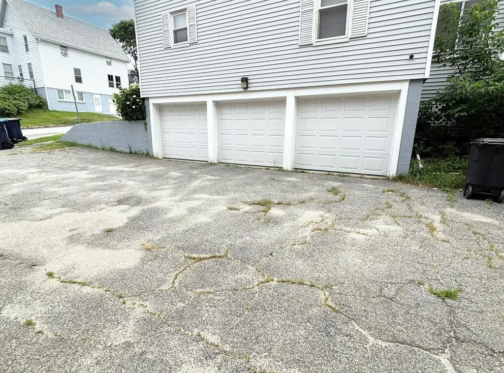 19 Cook Street Auburn ME 04210