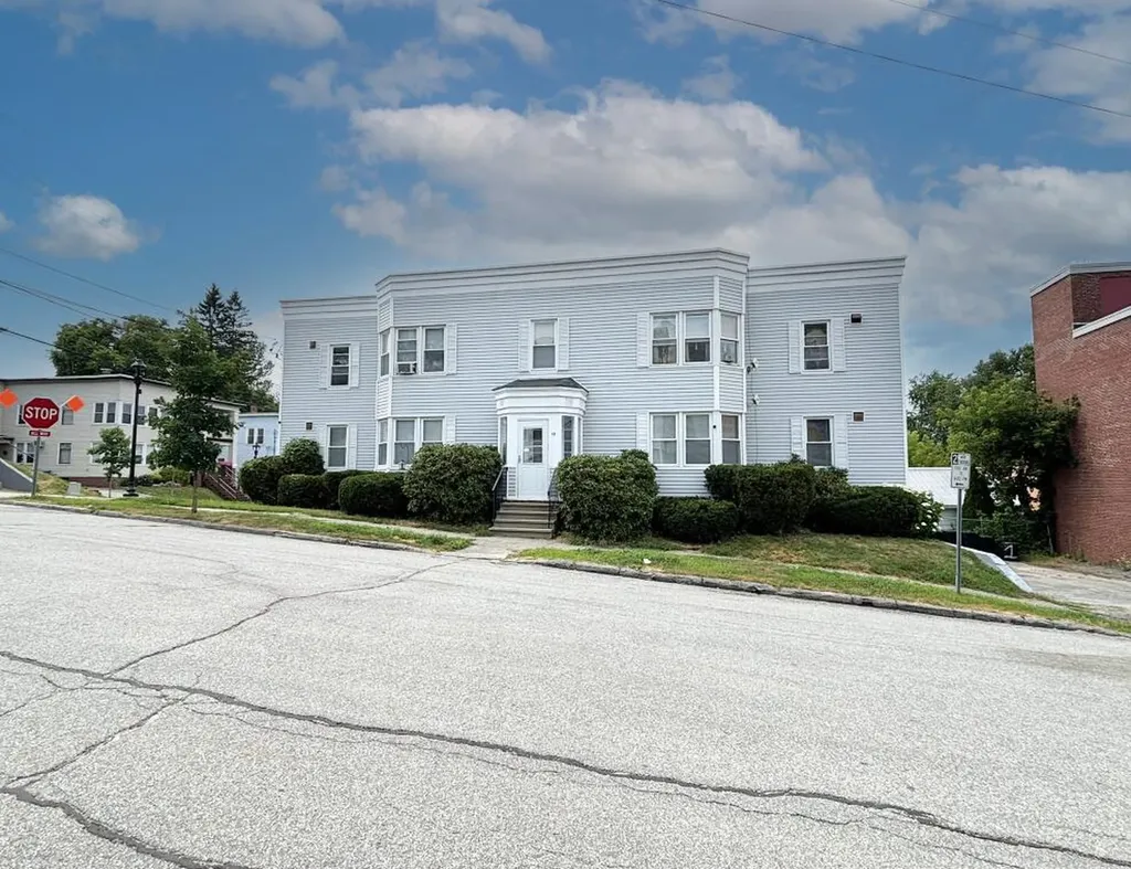 19 Cook Street Auburn ME 04210