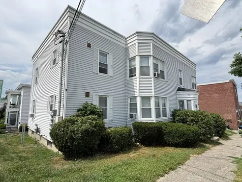 19 Cook Street Auburn ME 04210