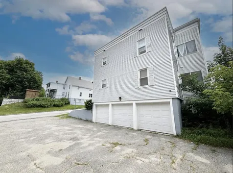 19 Cook Street Auburn ME 04210