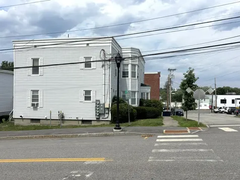 19 Cook Street Auburn ME 04210