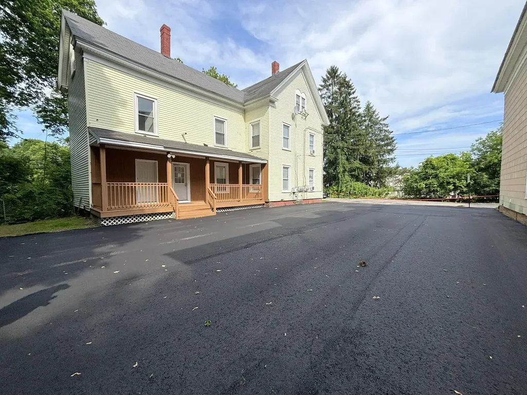 20 Temple Street Auburn ME 04210