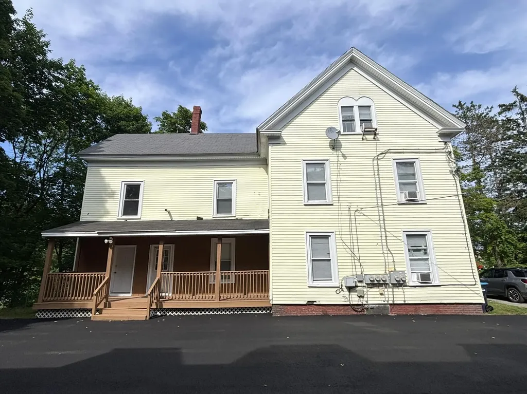 20 Temple Street Auburn ME 04210