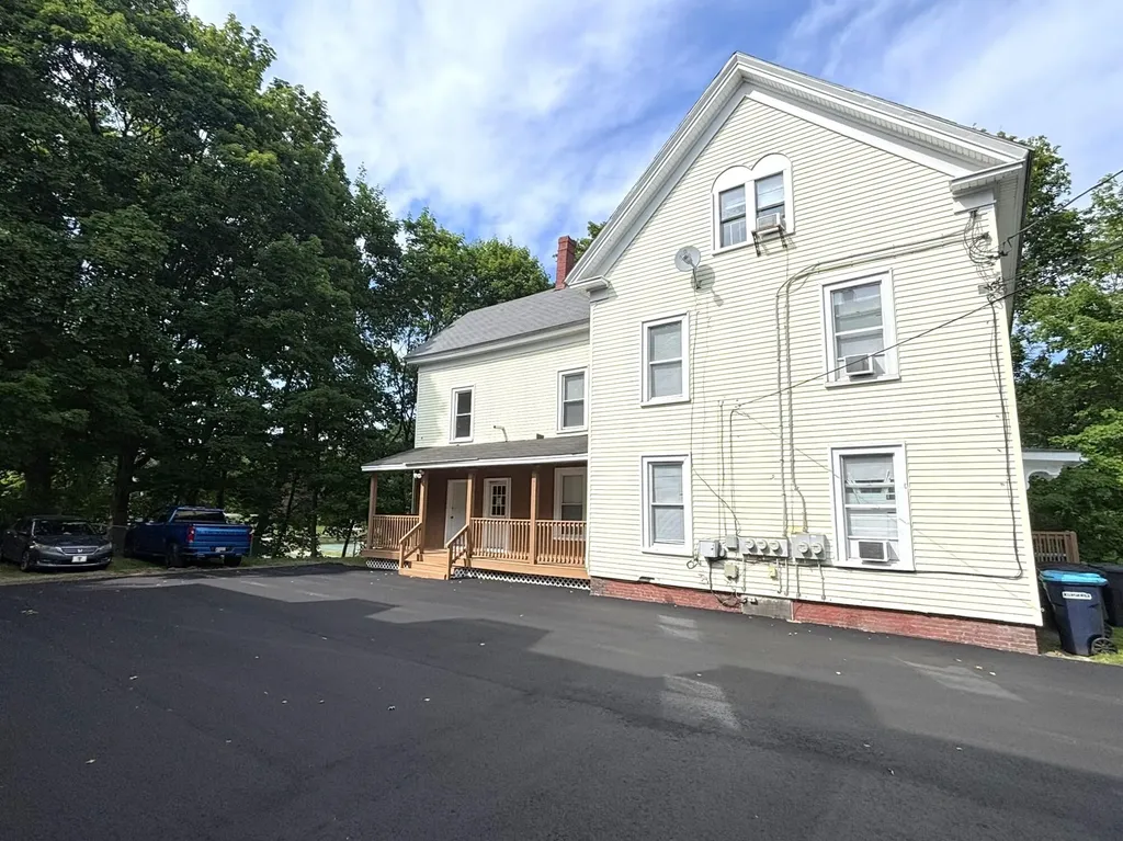 20 Temple Street Auburn ME 04210