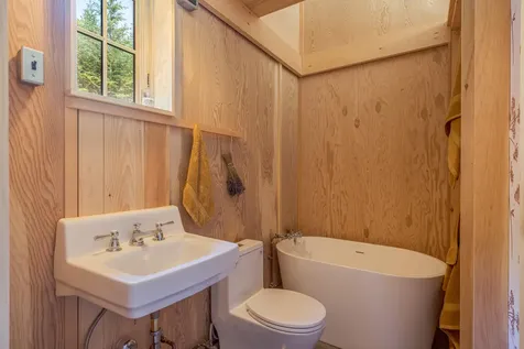 11 Sophies Way Tremont ME 04653