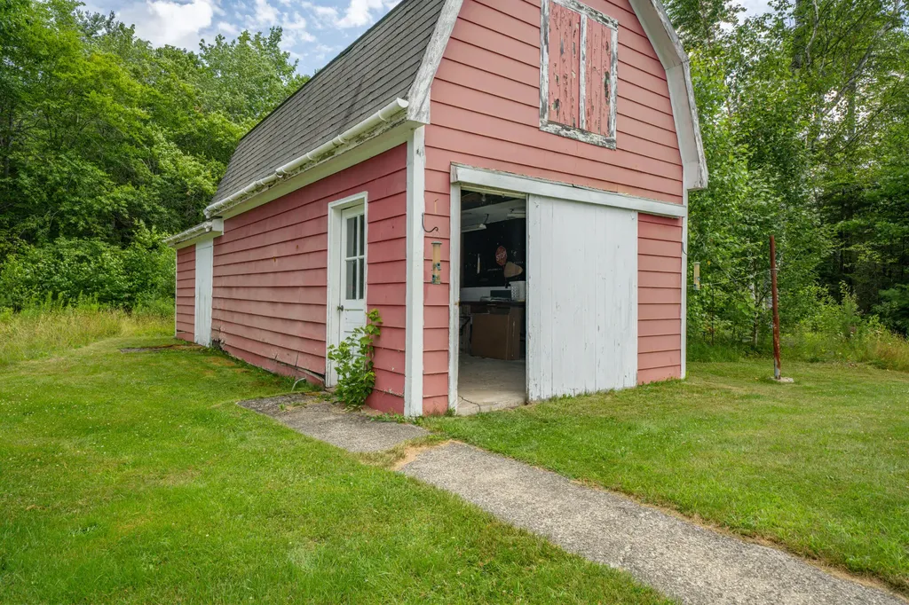 1499 Waterville Road Waldo ME 04915