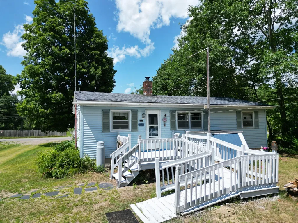 685 Mohawk Road Lincoln ME 04457