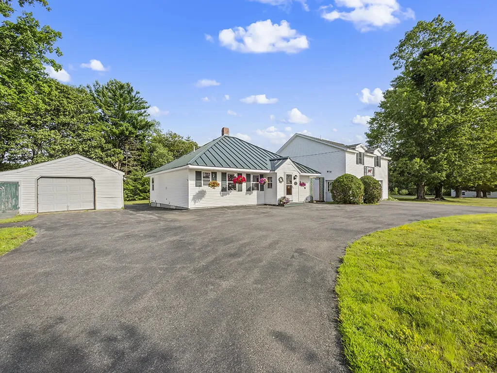 105 Bangor Road Benton ME 04901