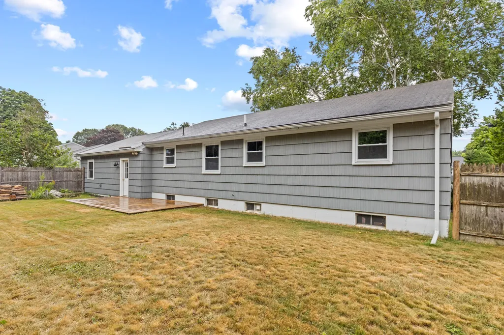 15 Vernon Road Cape Elizabeth ME 04107