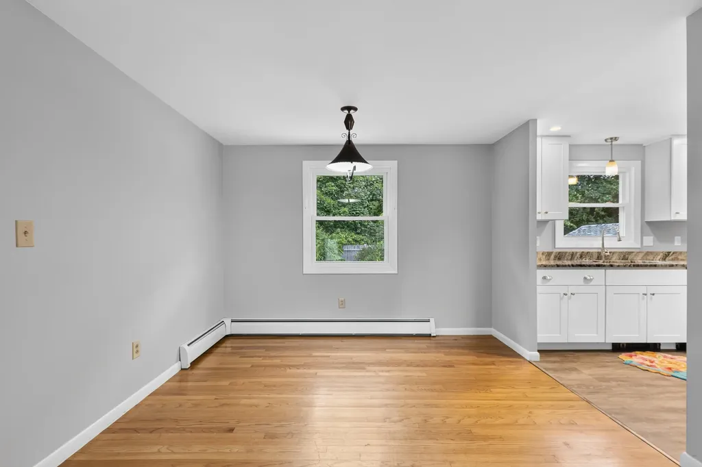 15 Vernon Road Cape Elizabeth ME 04107