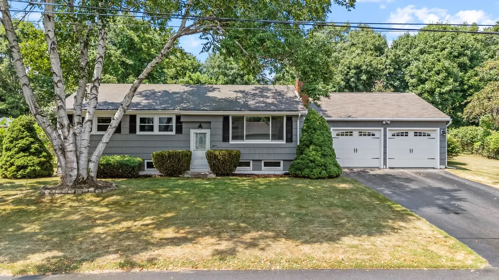 15 Vernon Road Cape Elizabeth ME 04107