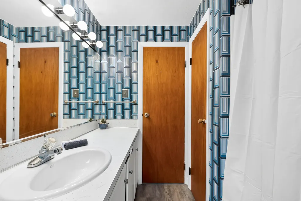 15 Vernon Road Cape Elizabeth ME 04107