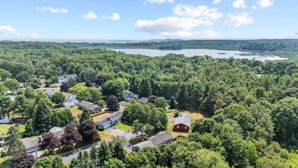 15 Vernon Road Cape Elizabeth ME 04107