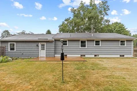 15 Vernon Road Cape Elizabeth ME 04107