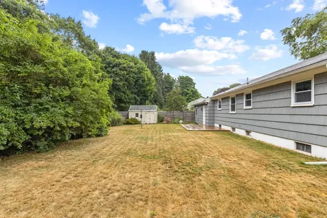 15 Vernon Road Cape Elizabeth ME 04107
