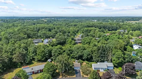 15 Vernon Road Cape Elizabeth ME 04107