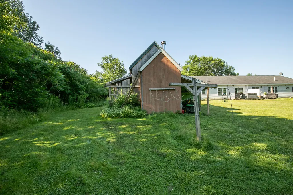 33 Manning Drive West Gardiner ME 04345