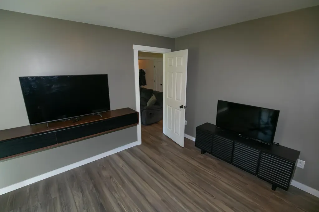 33 Manning Drive West Gardiner ME 04345